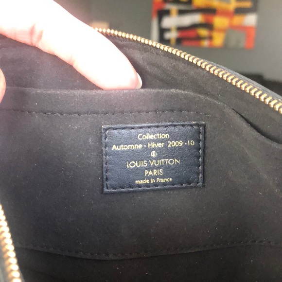 Louis Vuitton limited edition. No defects . - Picture 2 of 3